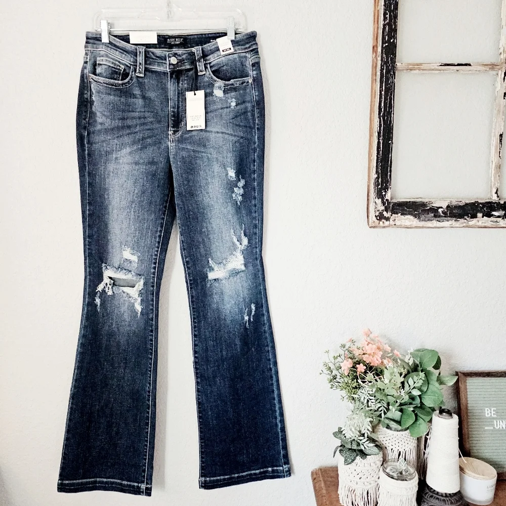 Judy Blue Mid Rise Dark Wash Hand Sand Distressed Bootcut Denim Jeans 13/31 NEW - Picture 4 of 16